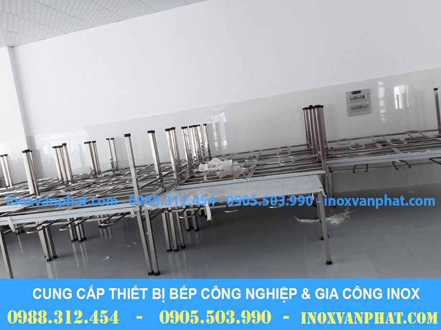 Bàn inox công nghiệp