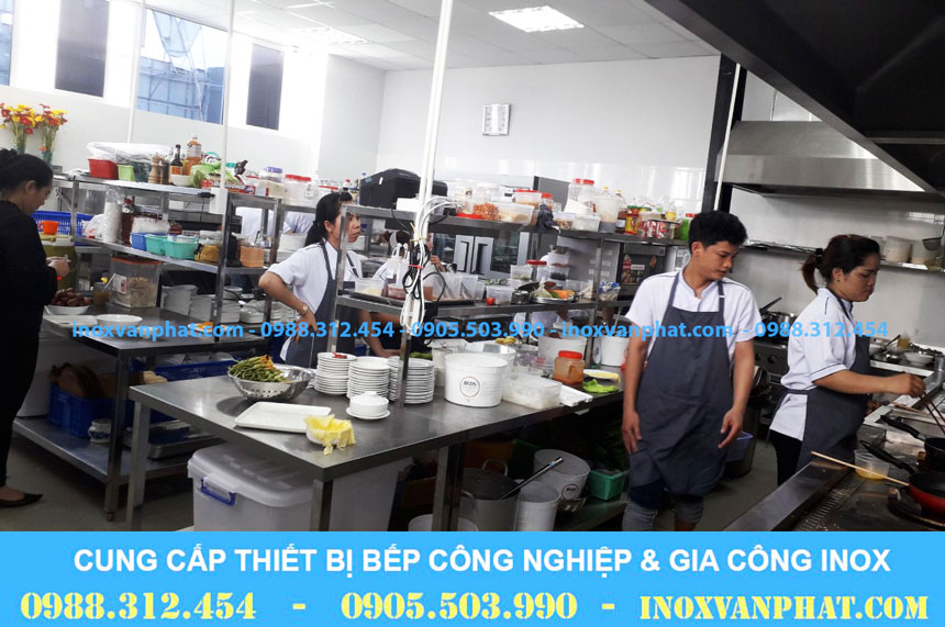 Bàn inox công nghiệp