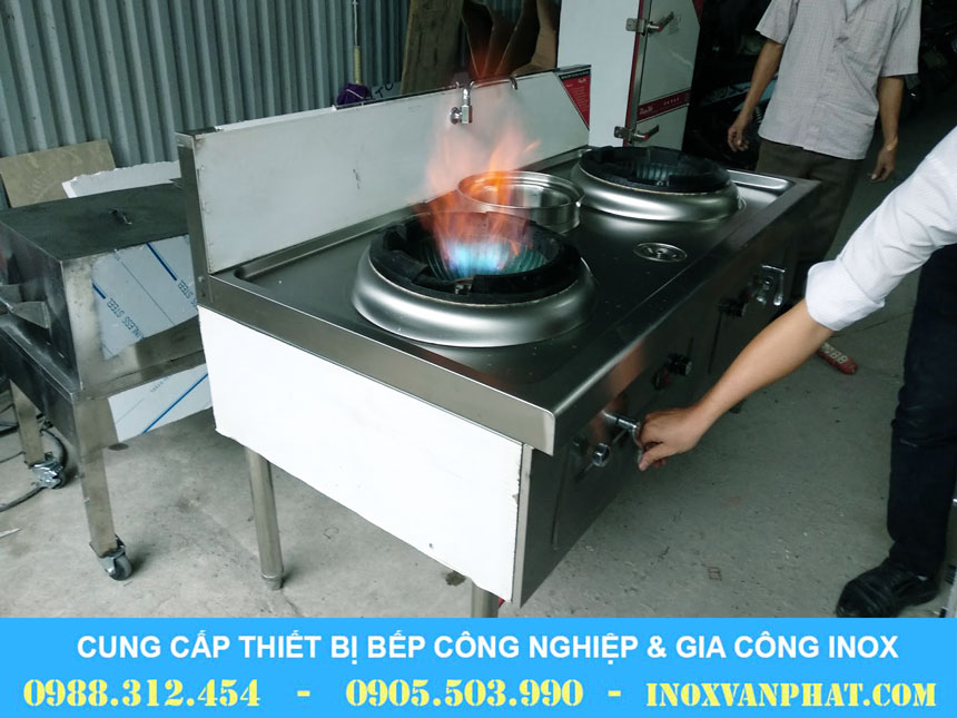 Bếp á công nghiệp